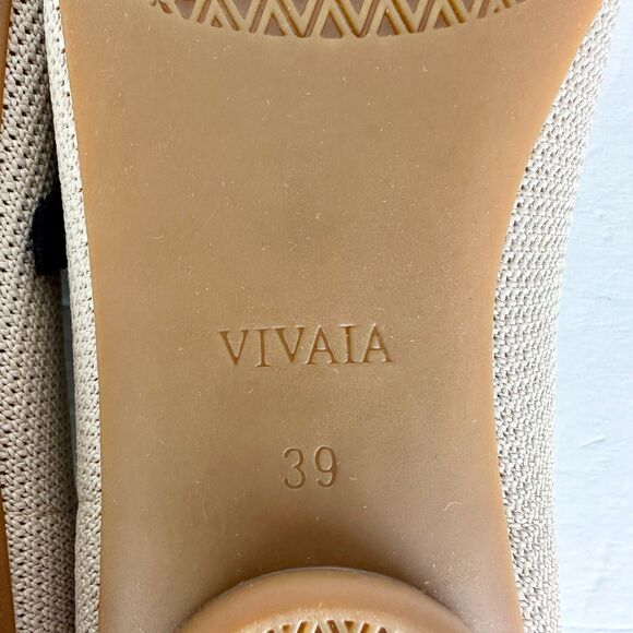 Vivaia Tamia Mary Jane Flats Size 39 US 8 NEW Almond Toe AdaptAll Almond Black - Picture 8 of 9